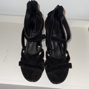 Chinese Laundry Black Strappy Sandals